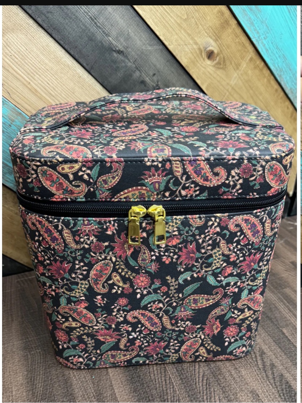 Sterling Kreek Paisley and Wild Makeup Box